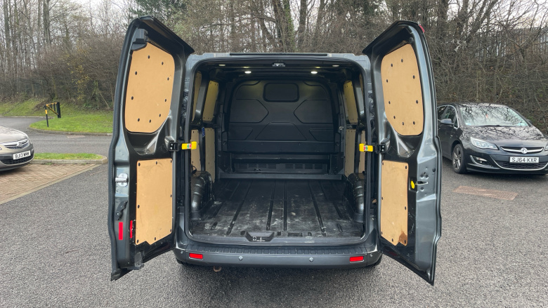 Ford Transit Custom 270 Swb Diesel Fwd 2.0 TDCi 130ps Low Roof Limited Van